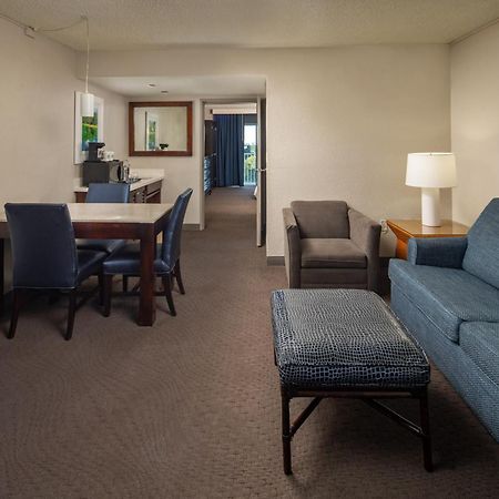 Sheraton Suites Fort Lauderdale at Cypress Creek Buitenkant foto