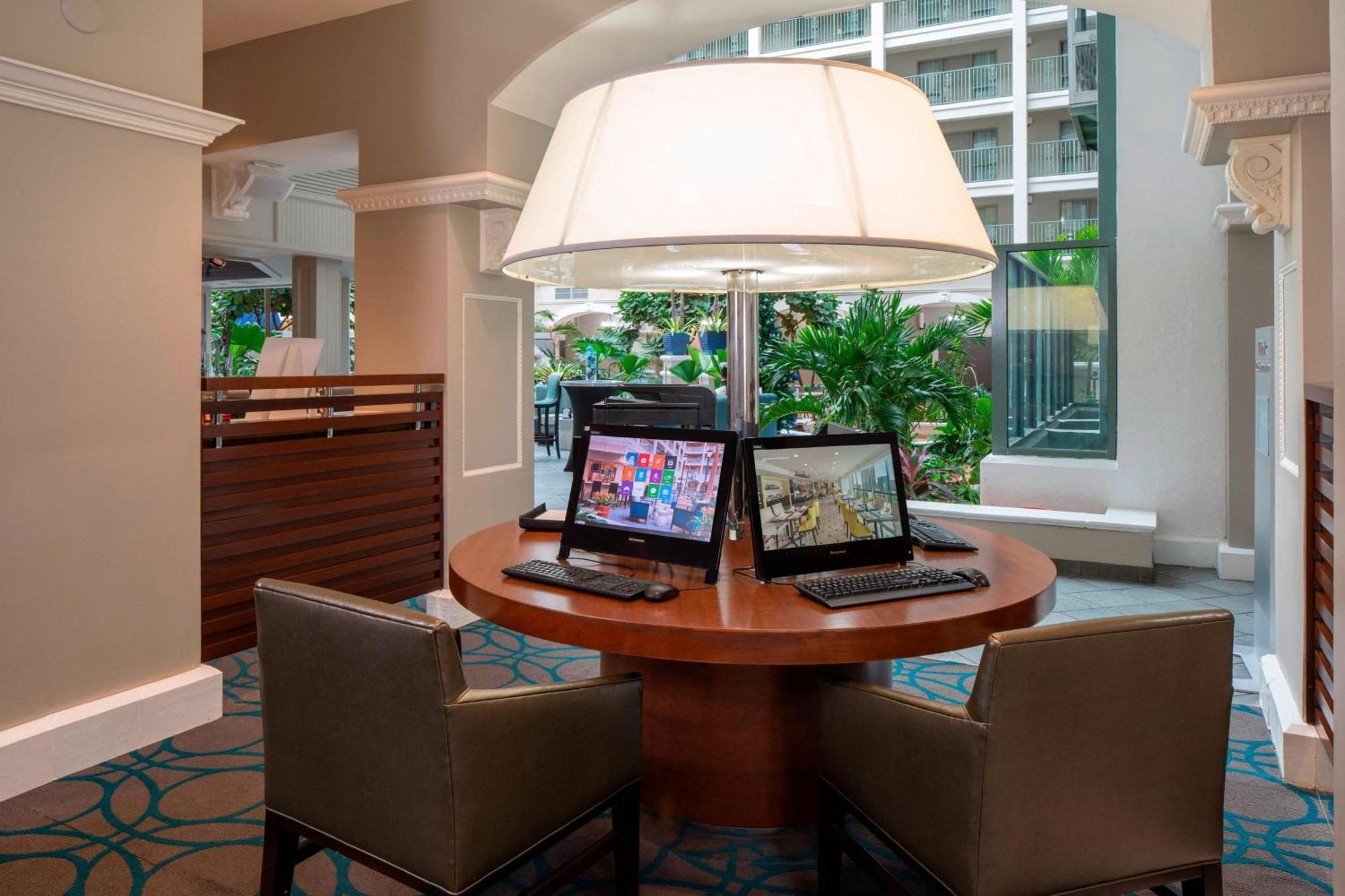 Sheraton Suites Fort Lauderdale at Cypress Creek Buitenkant foto