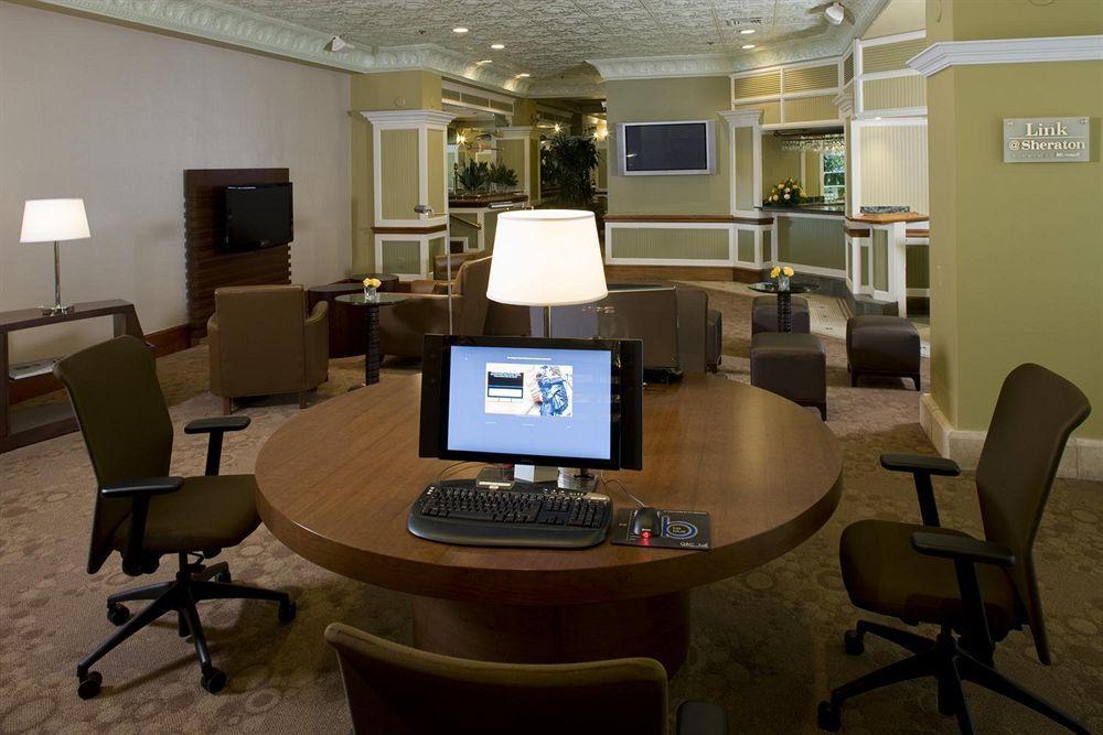 Sheraton Suites Fort Lauderdale at Cypress Creek Buitenkant foto