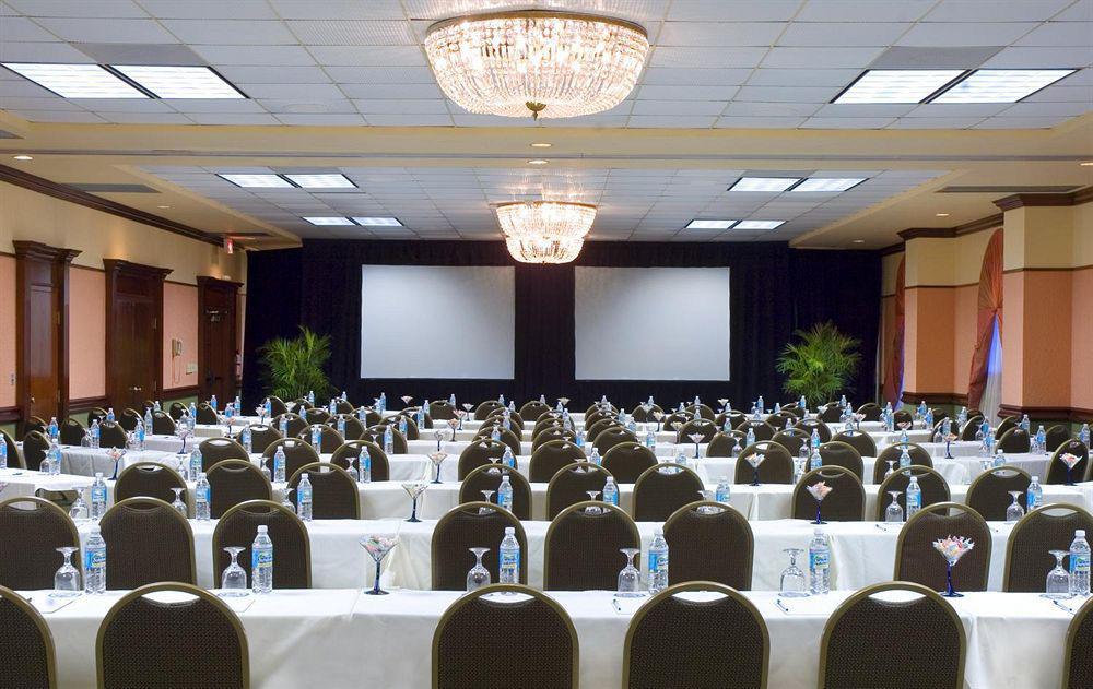 Sheraton Suites Fort Lauderdale at Cypress Creek Faciliteiten foto